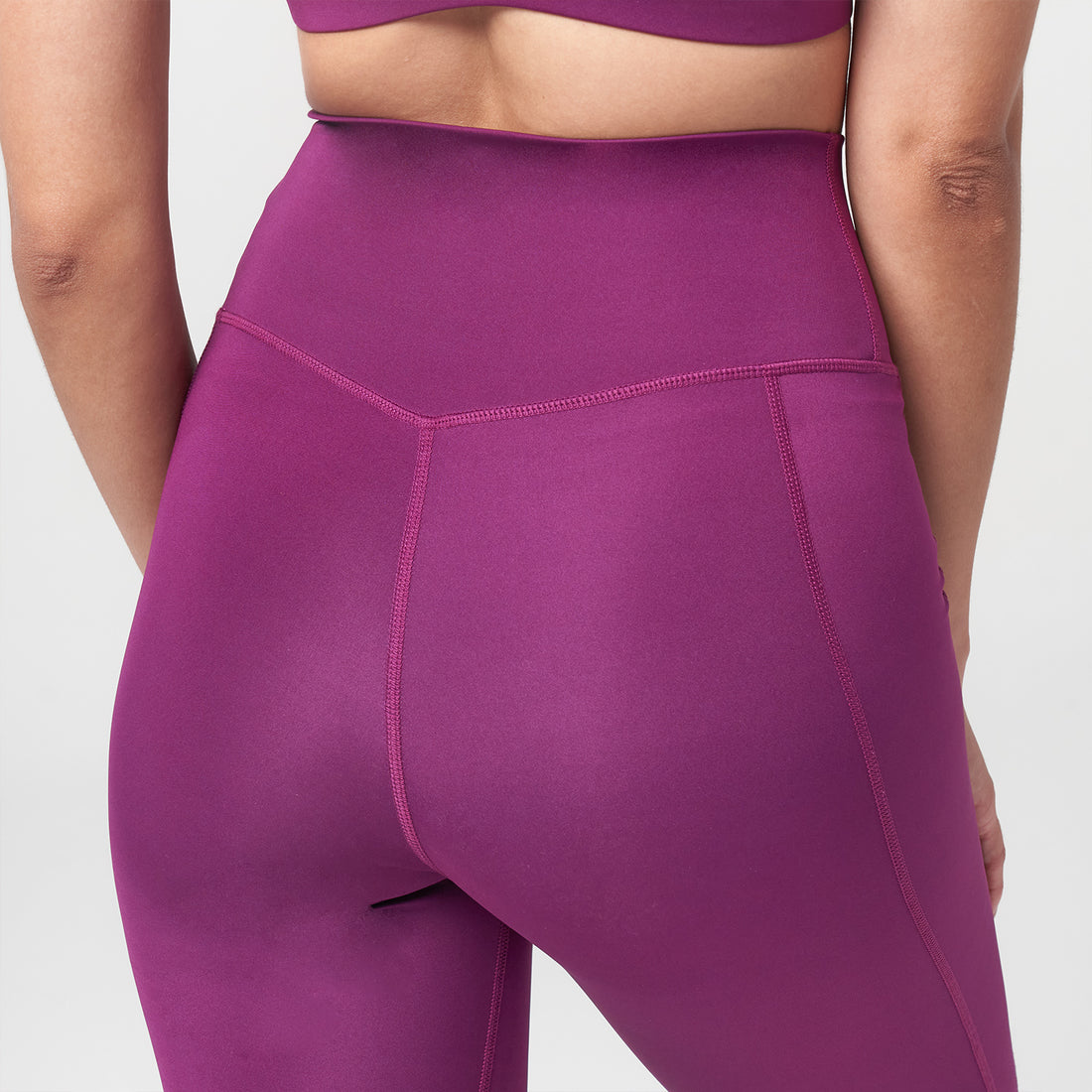ESSENTIAL CROPPED LEGGINGS - DARK PURPLE
